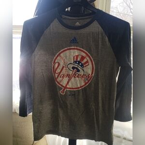 Kids 14/16 3/4 sleeve Adidas official mlb Yankee shirt